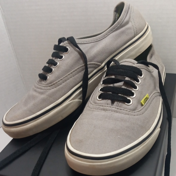 vans authentic review